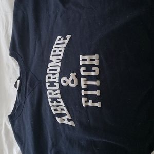 Abercombie and Fitch Crew Neck Great Condition: no rips, tears, or stains Size:M